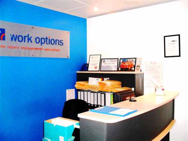 STUNNING EXECUTIVE OFFICE Picture 3