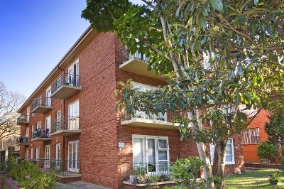 WHOLE APARTMENT BLOCK Picture