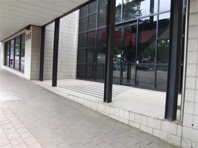 RETAIL, SHOWROOM & COMMERCIAL Picture 2