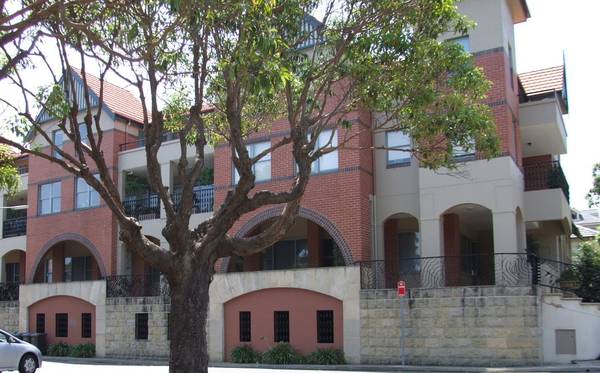 QUIET PROFESSIONAL OFFICES Picture 2