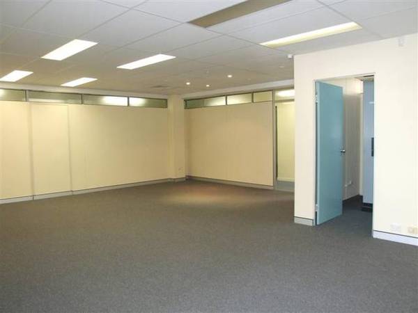 DUEL COMMERCIAL OFFICES Picture 2