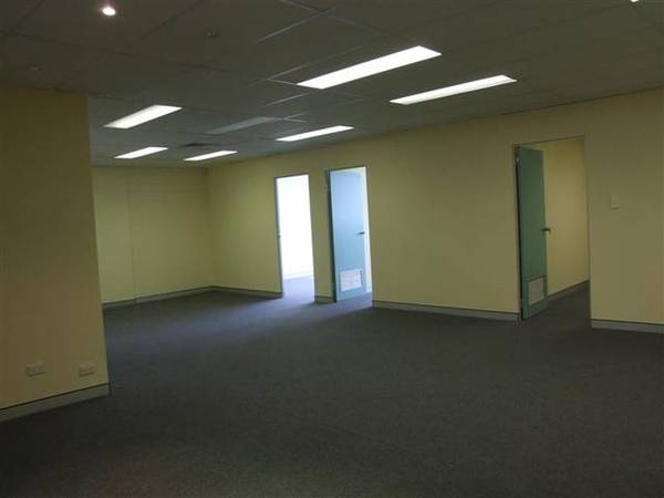 DUEL COMMERCIAL OFFICES Picture 3