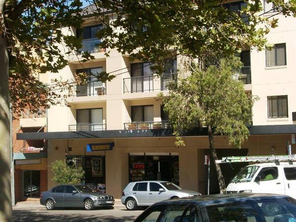 BLOCK BUSTING INVESTMENT Picture 3