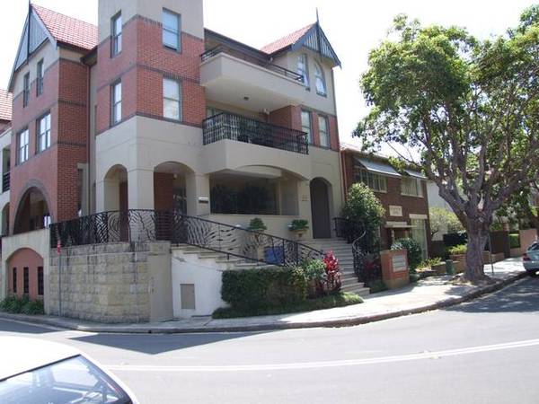 NEWLY REFURBISHED OFFICE Picture 1