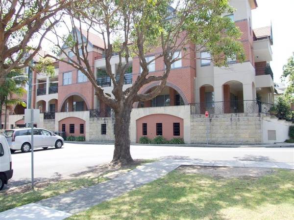 NEWLY REFURBISHED OFFICE Picture 2