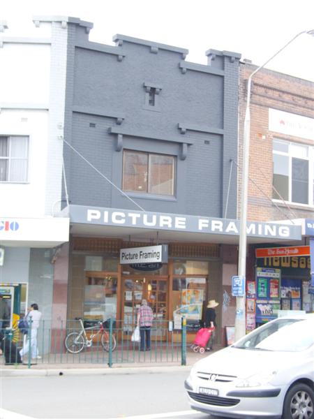 IN THE HEART OF NEUTRAL BAY Picture 1