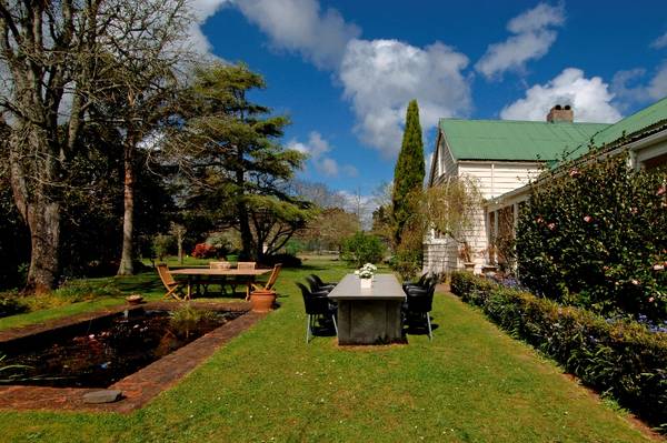 PEACE - PRIVACY - PRIVILEGE Picture 2