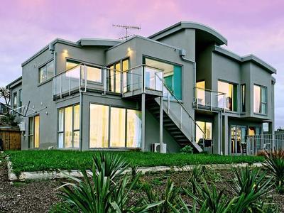 MAGNIFICENT MARINA & CITY VIEWS Picture MAGNIFICENT MARINA & CITY VIEWS Picture