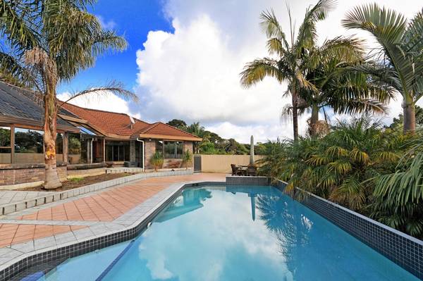 Endless Summer in Autumn Ave Picture 1