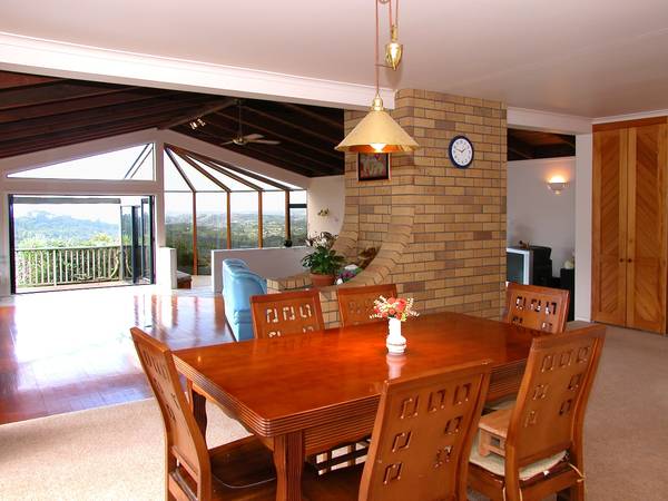 LUSH 28 ACRE LIFESTYLE RETREAT Picture 2