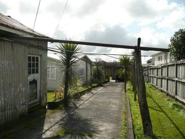 Could this be the biggest block in Town? Picture 2