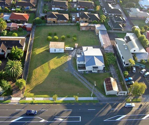 Could this be the biggest block in Town? Picture 1