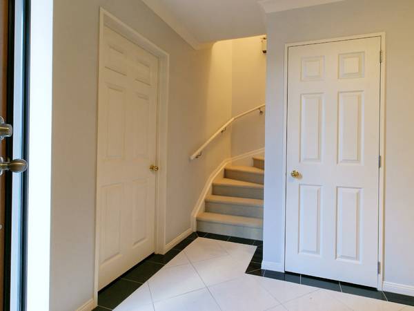 Forget the Lawns - It's Champagne and Prawns! Picture 3