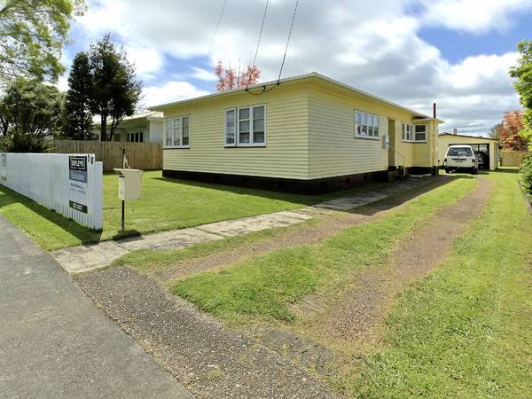 Vintage 1940's - First time on the market ever! Picture 1