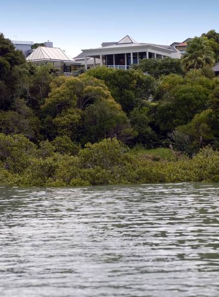 Waterfront - Executive Picture 2