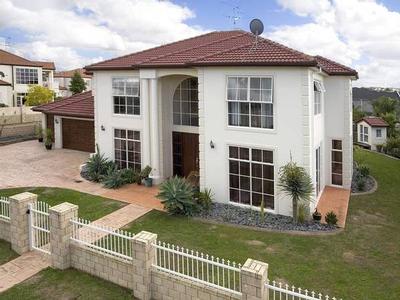 Entry into 'The Court' Picture Entry into 'The Court' Picture