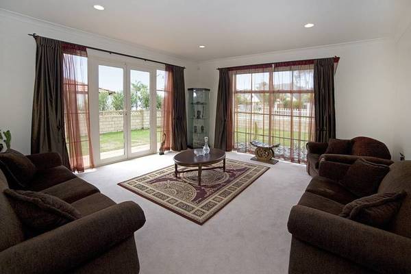 Entry into 'The Court' Picture 3