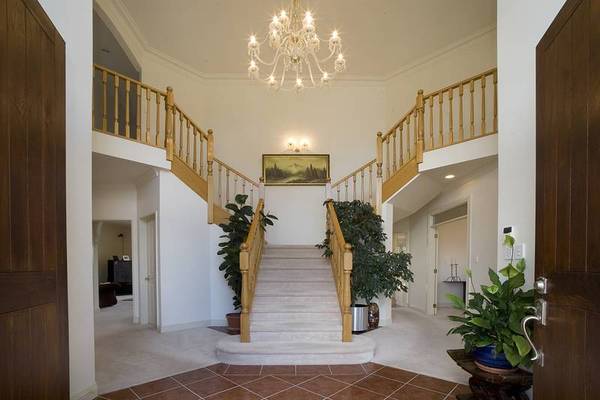 Entry into 'The Court' Picture 2