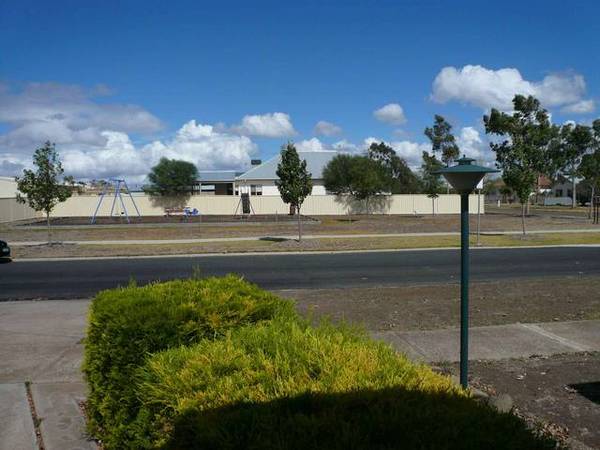 FAMILY FOUR BEDROOM WITH PARK VIEWS Picture