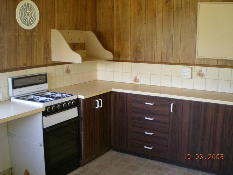 Spacious Murtoa home Picture 2