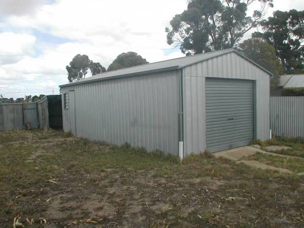 Quiet country living Picture 2