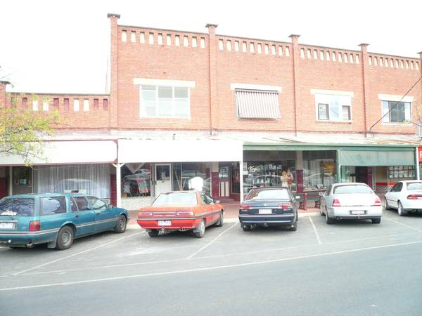 2 STOREY SHOP & RESIDENCE Picture 1