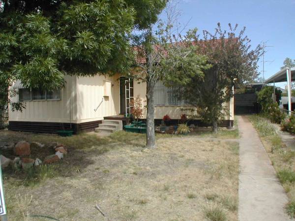 LIVE IN OR INVESTMENT OPPORTUNITY Picture 1
