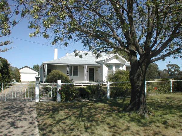 MINYIP - CLASSIC ON TWIN BLOCKS Picture 1