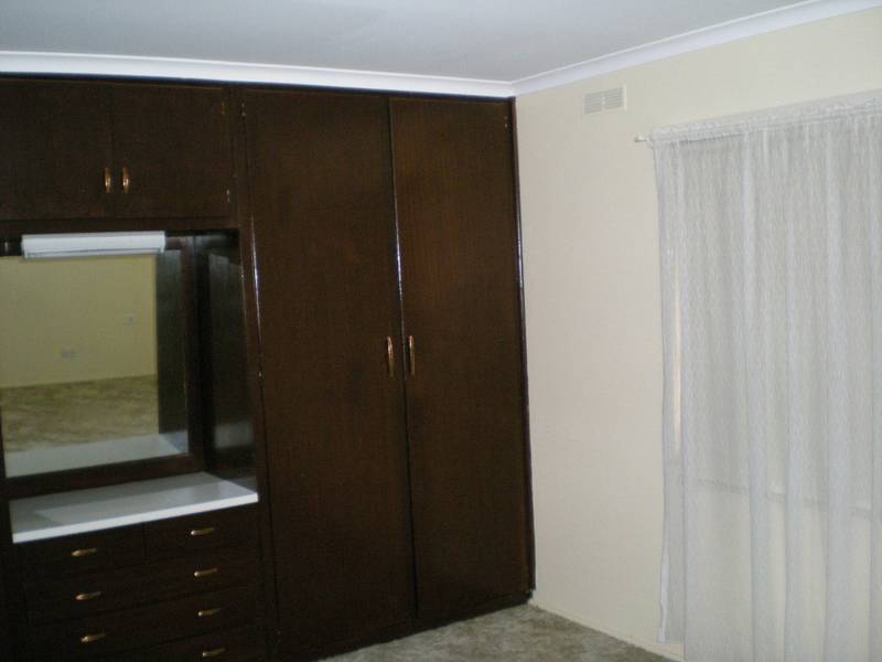 Spacious Country Living Picture 2
