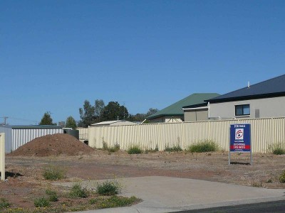 UNIT SITE- NEW QUIET AREA OF TOWN Picture