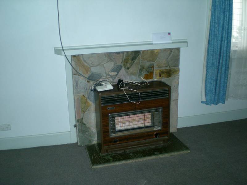 3 Bedroom with large back yard Picture 2