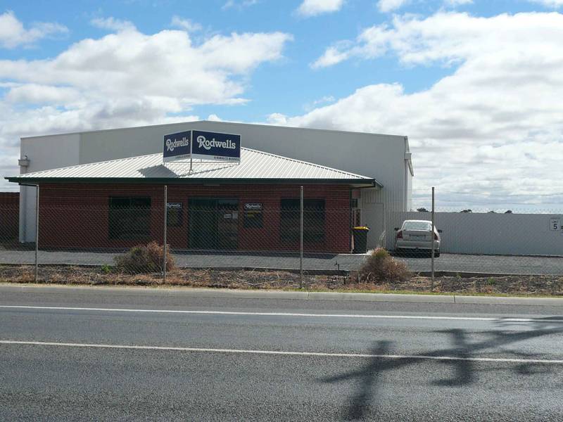 Highway Frontage Picture 2