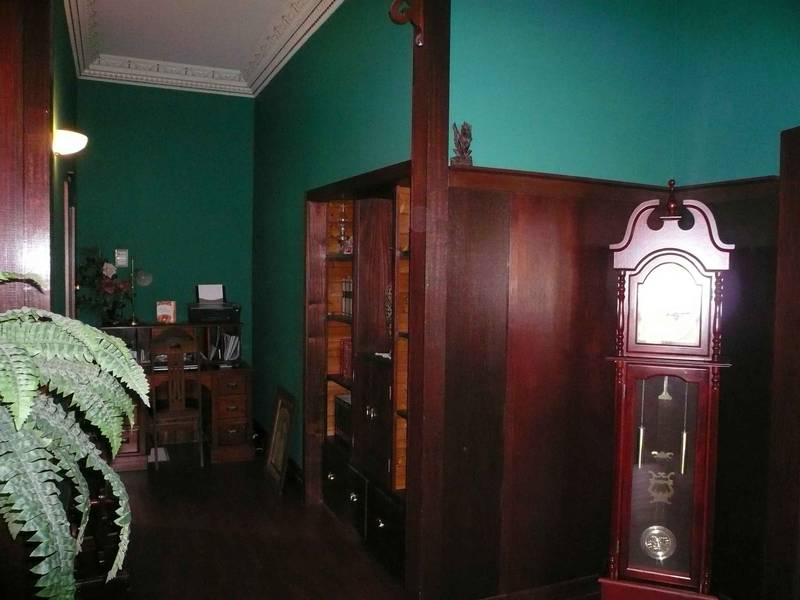 SPECTACULAR RENOVATION Picture 3