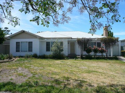 POSITION PERFECT - SOUTH OF NATIMUK RD Picture POSITION PERFECT - SOUTH OF NATIMUK RD Picture