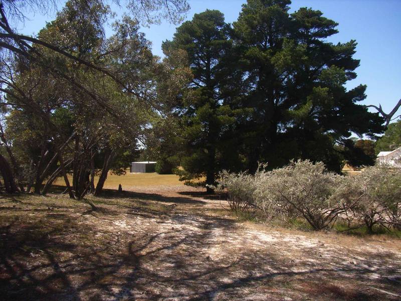 DIMBOOLA - WEEKENDER ON THE RIVER Picture 1