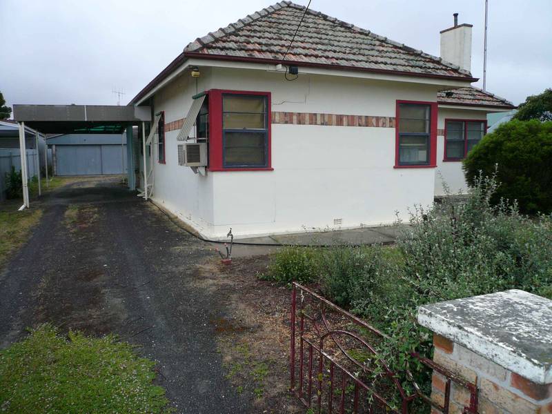 URGENT SALE -
SOLID RENDERED BRICK -DIMBOOLA Picture 2