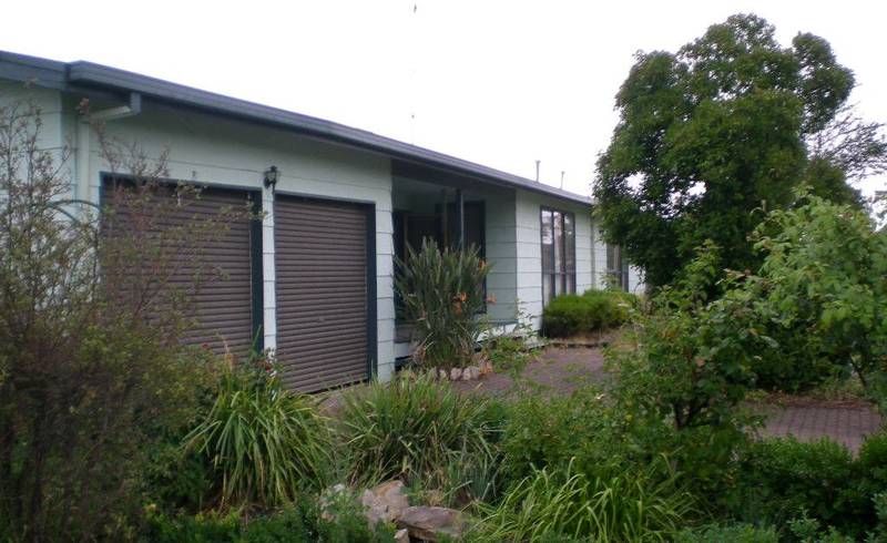 Large family home with 5 bedrooms Picture 1