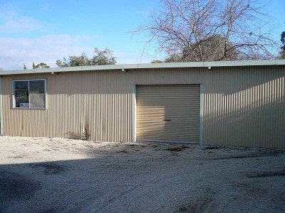 COMMERCIAL STORAGE SHED Picture