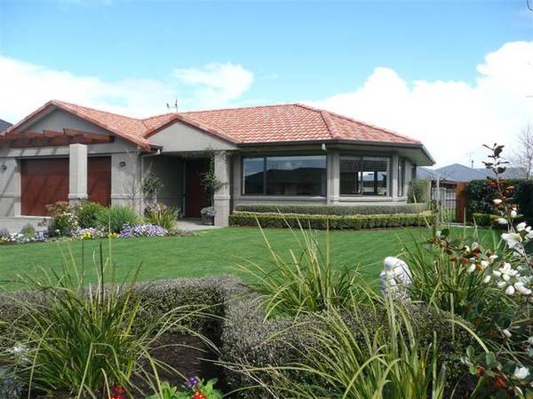 Simply Charming Picture 1