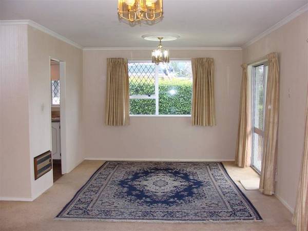 Elegant Colonial Picture 2