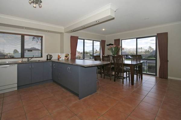 Deceptive Space Picture