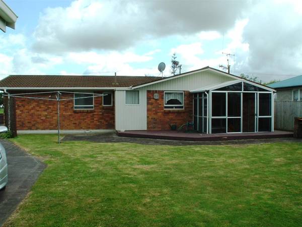 Cambridge East Family Home Picture 3