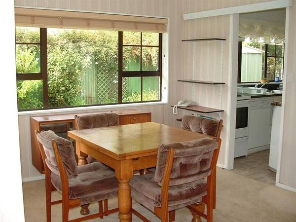 Fully Furnished Picture 3