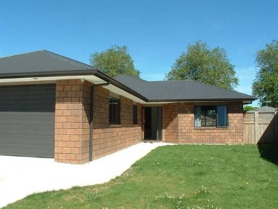 Easy Living in Leamington Picture