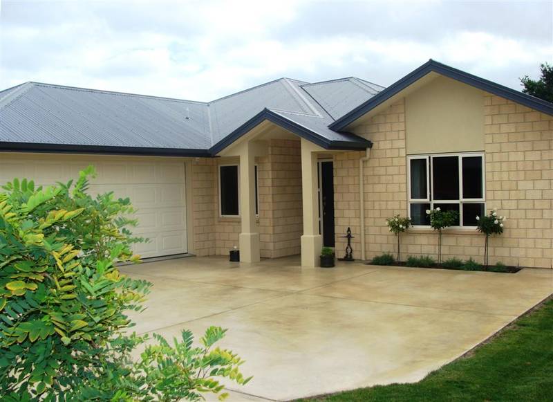 Overlooking The Park Picture 1