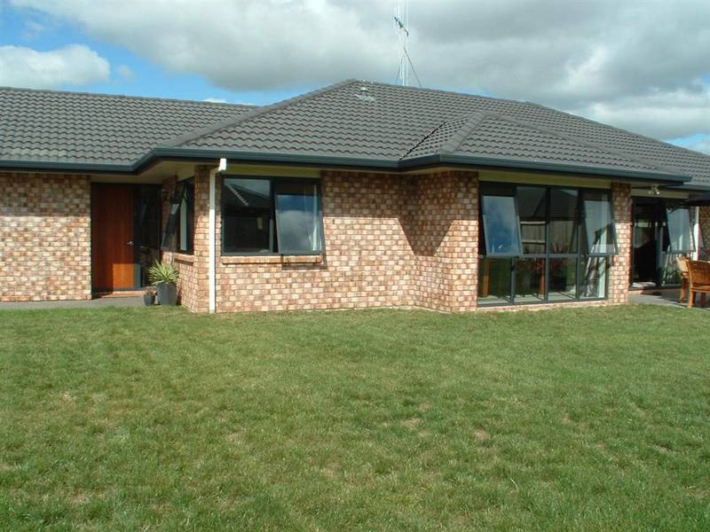 Executive Living in Saffron Estate Picture Executive Living in Saffron Estate Picture