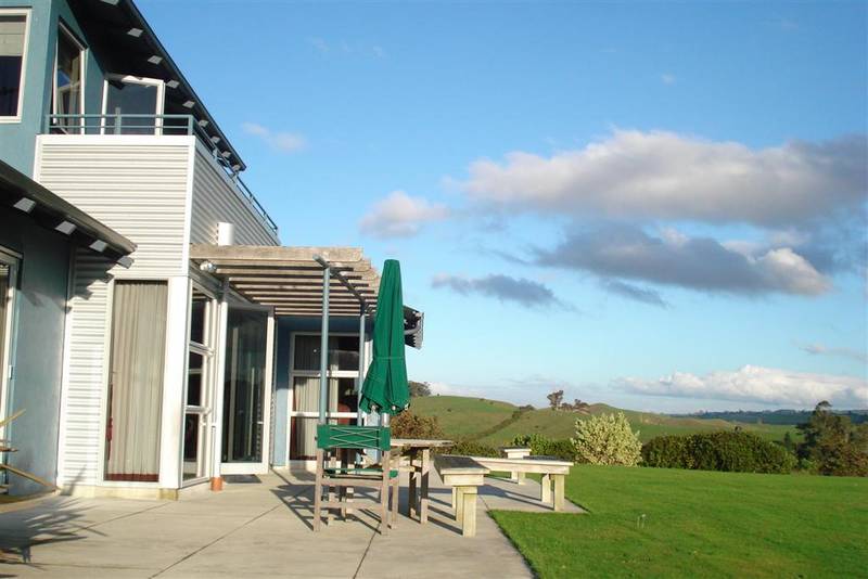 'Hilltop Haven' Picture 3