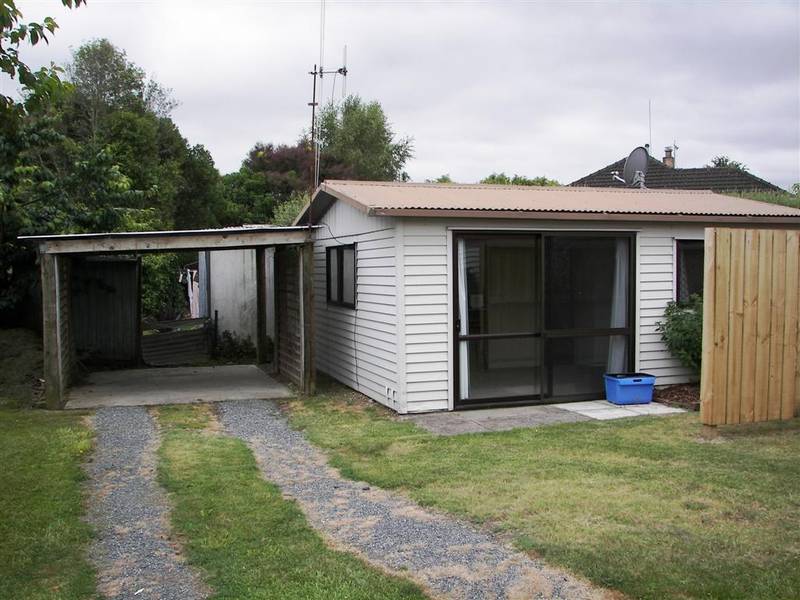 Single Quarters! Picture 1