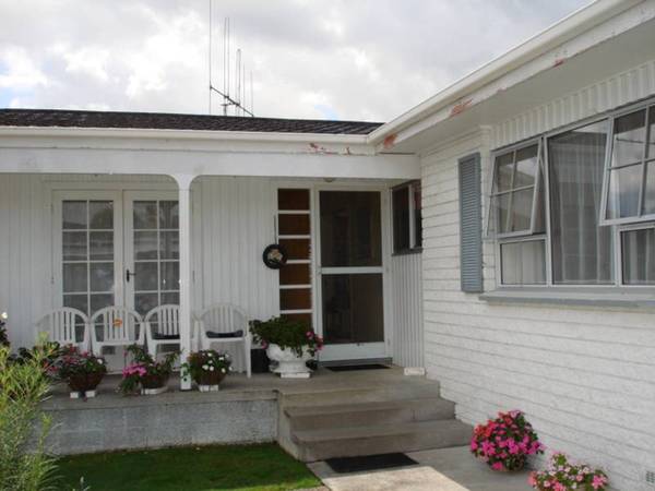 Spacious Abode Picture 3