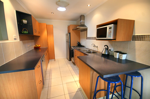 MODERN MOOLOOLABA LIVING Picture 3